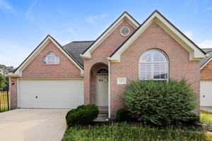 featured image of 12103 Lakewood Villa Dr