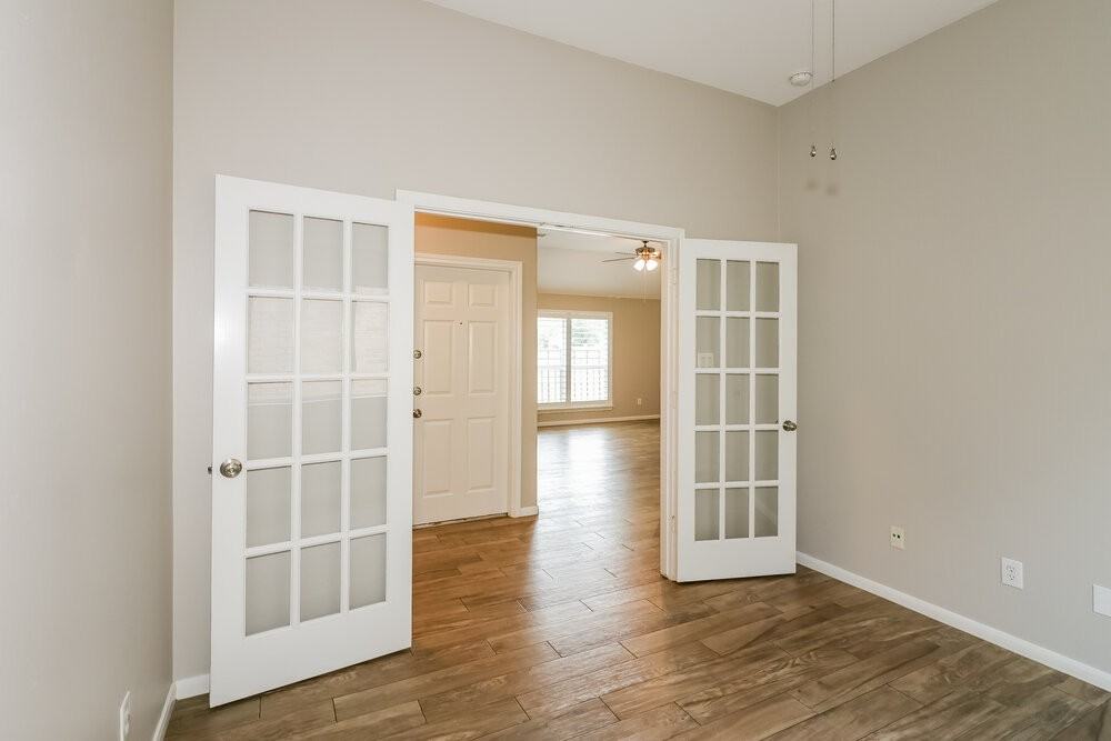 12103 Lakewood Villa Dr - Photo 7 of 16