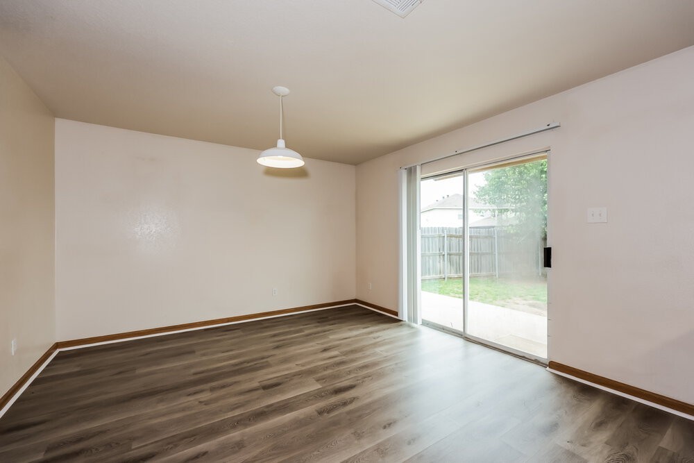 9301 Saint Martin Rd - Photo 6 of 16