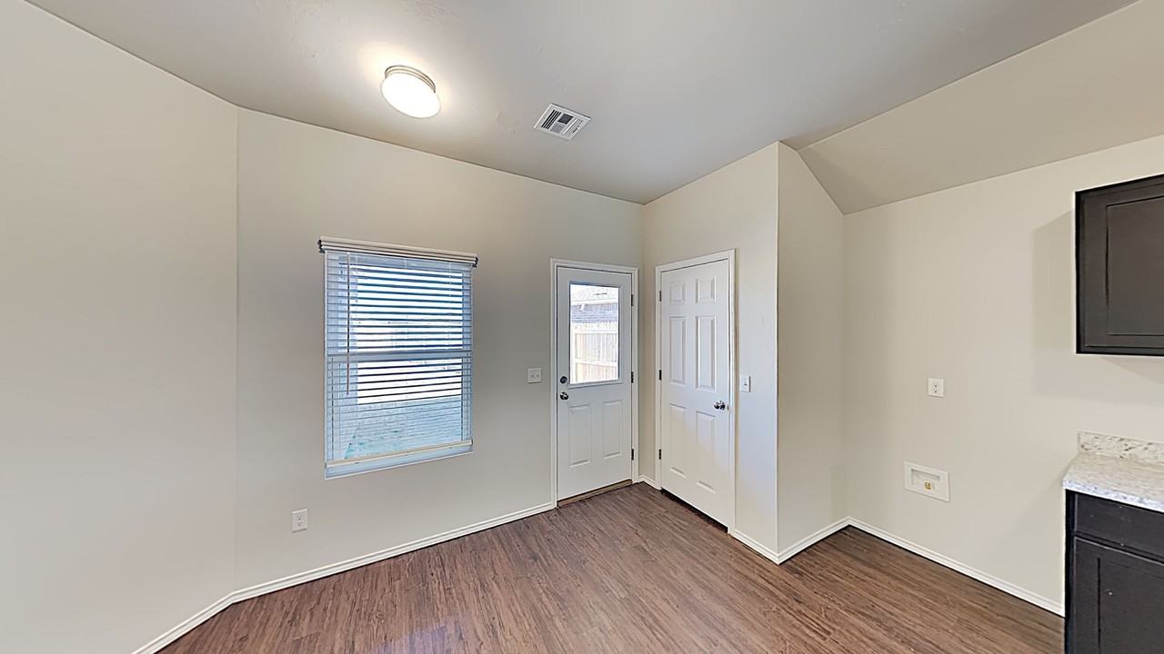 10705 Sw 23rd Ter - Photo 7 of 20
