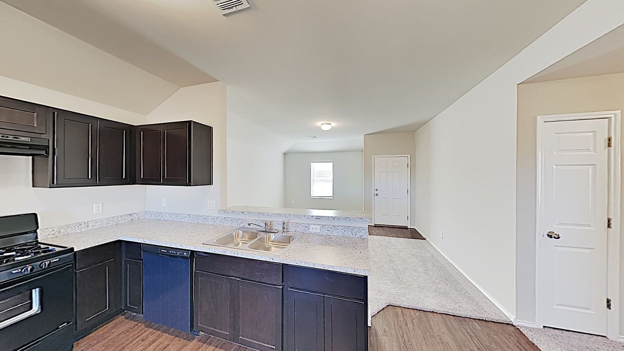 10705 Sw 23rd Ter - Photo 6 of 20