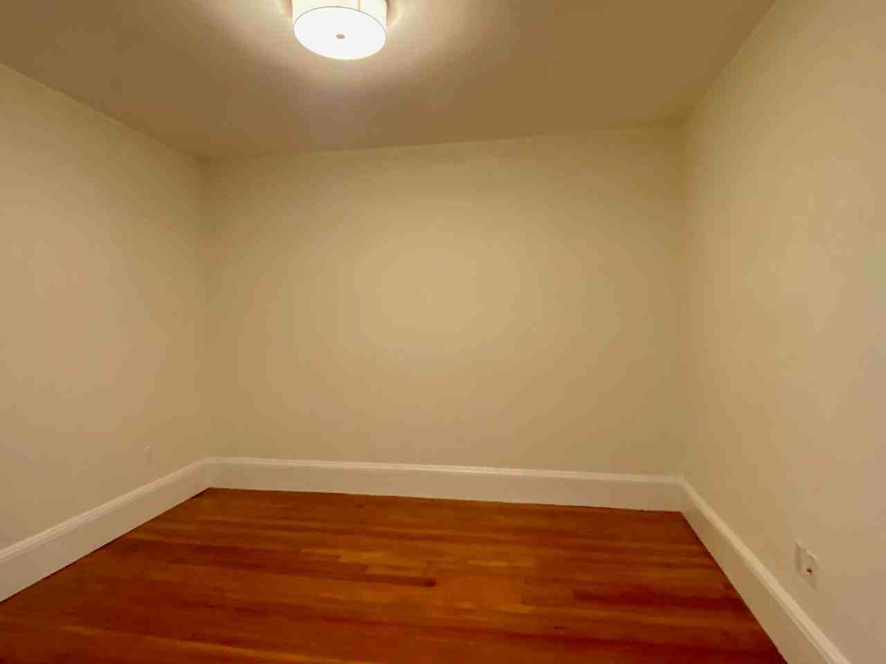 85 Harvard Street - Photo 6 of 21