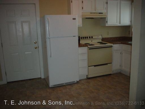 641 Mount Vernon Ave - Photo 2 of 6