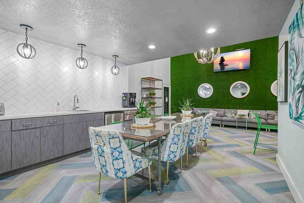 Montanosa - Photo 5 of 69