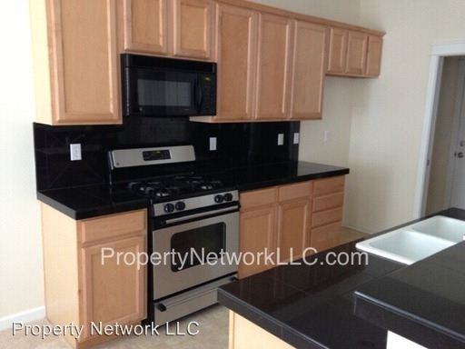 21822 NE Larkspur Ln - Photo 3 of 20