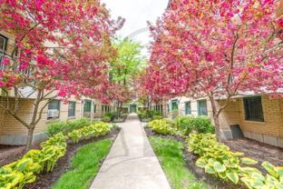 4314 N Clarendon Ave - Photo 1 of 1