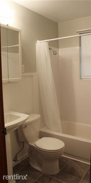 825 Amherst Dr - Photo 2 of 10