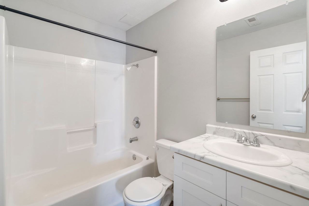 Ozark South Apartments - Photo 3 of 13