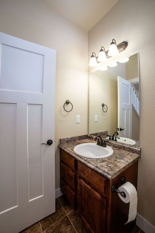 1814 Deep Woods Ln - Photo 6 of 37