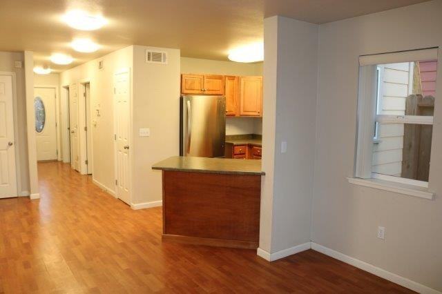 958 Courtyard Cir - Photo 6 of 32