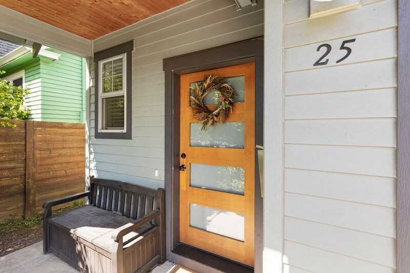 25 Ne Lombard St - Photo 2 of 28