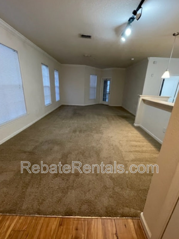8290 Gate Pkwy W #142 - Photo 7 of 23