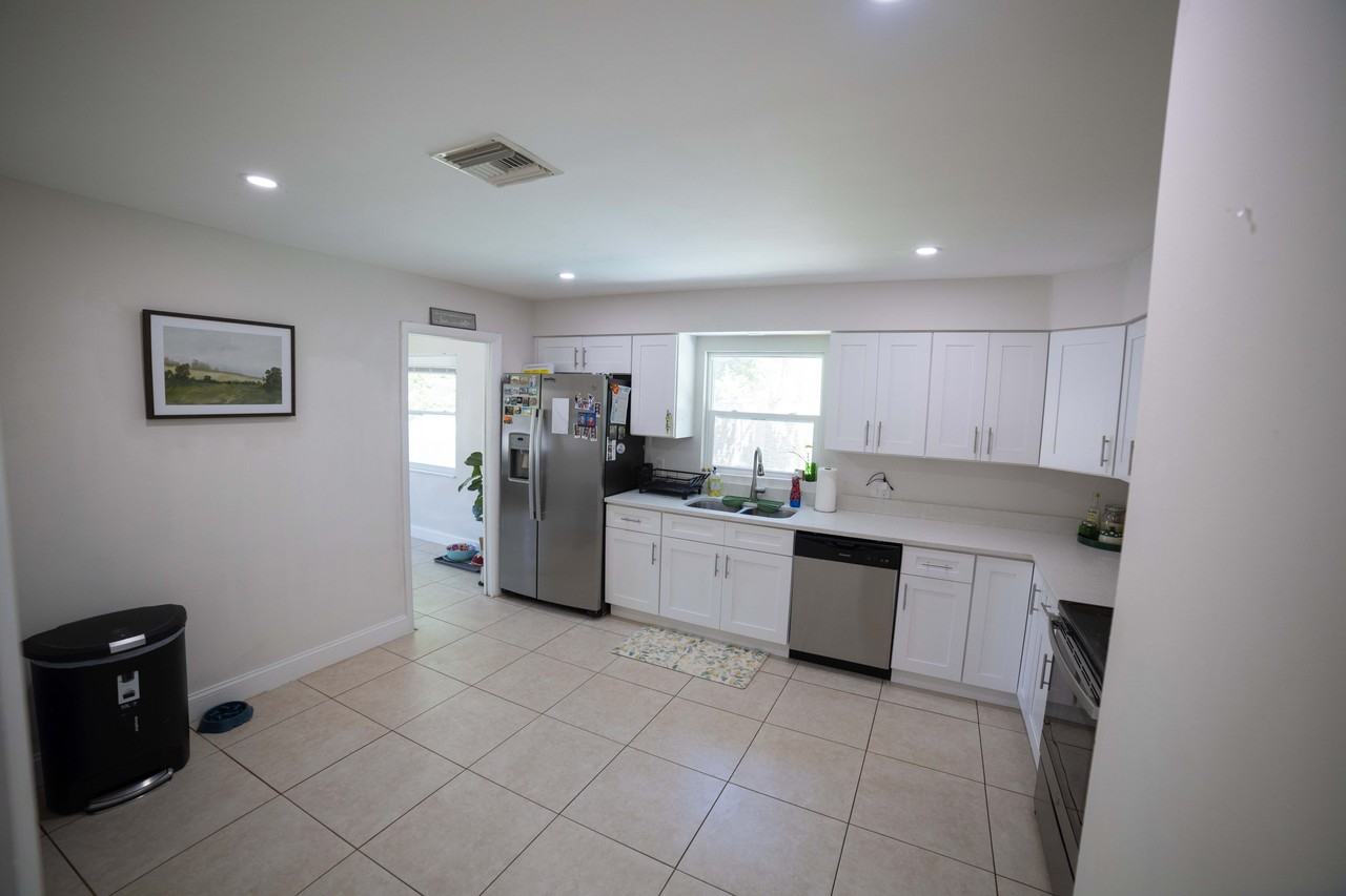 1131 Wentworth Cir - Photo 5 of 21