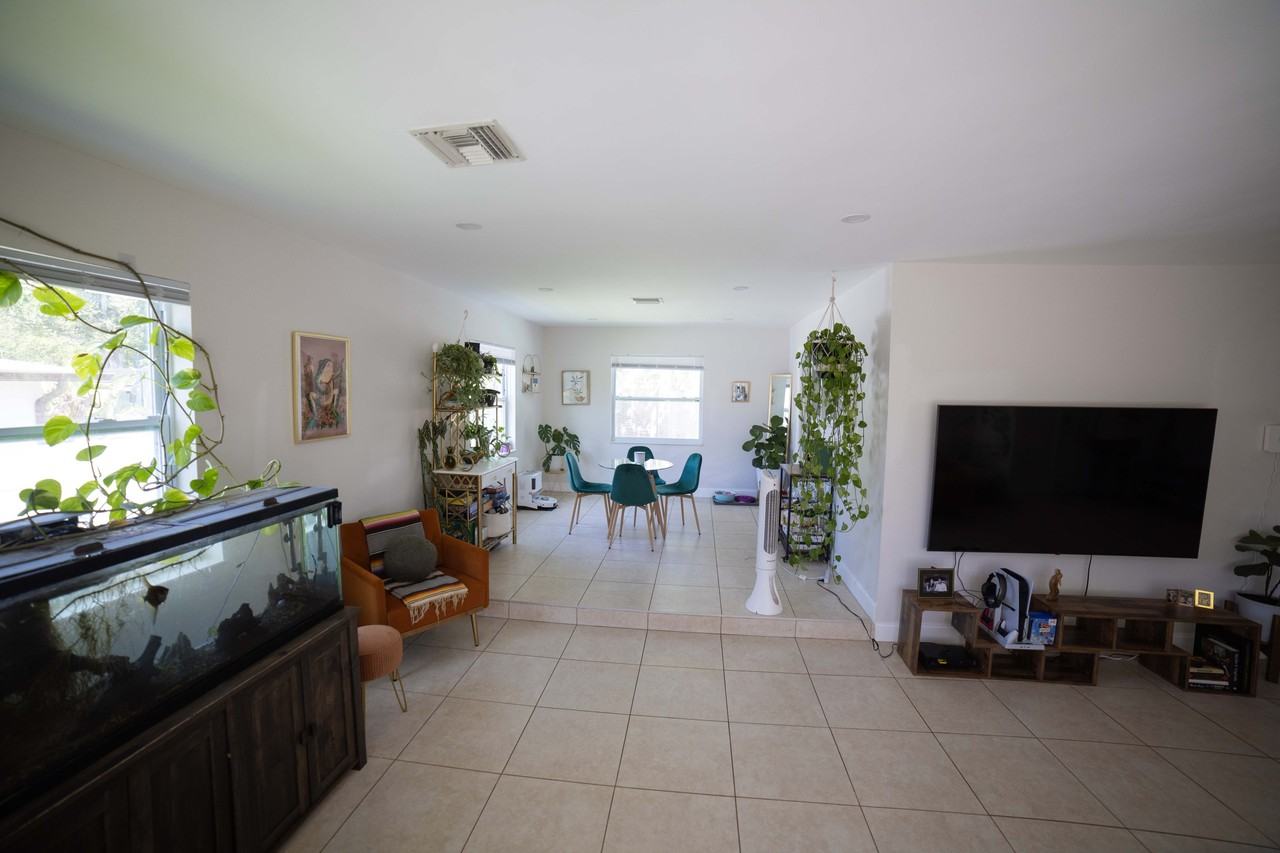 1131 Wentworth Cir - Photo 6 of 21