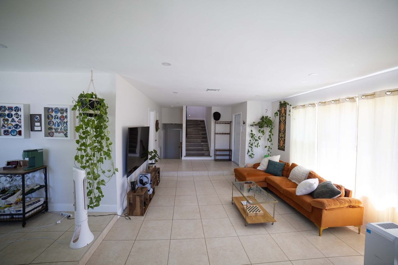 1131 Wentworth Cir - Photo 7 of 21