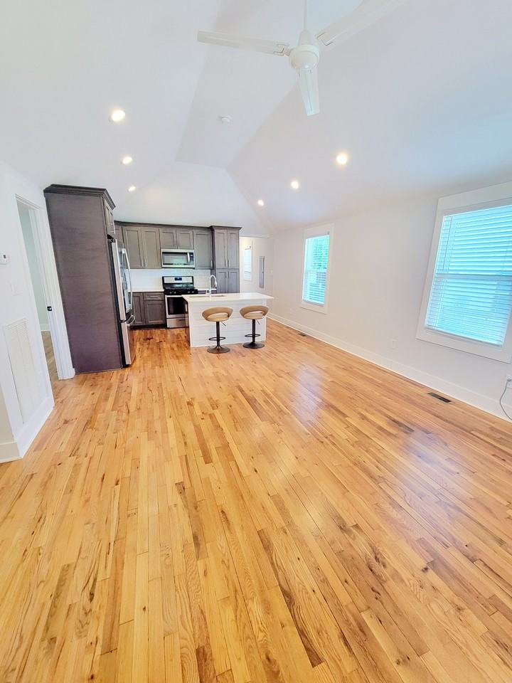805 Coleman St - Photo 2 of 46