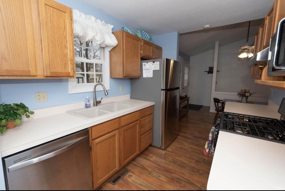 10209 Ashleys Meadow Dr #NA - Photo 5 of 27