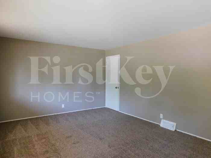1757 Keelen Dr - Photo 3 of 17