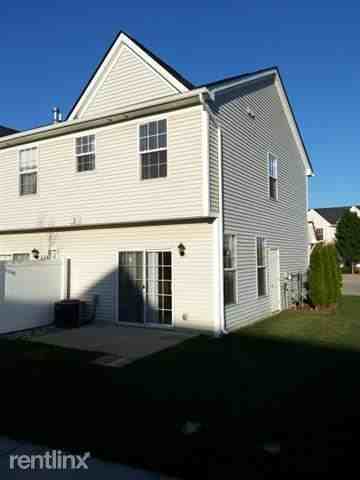 172 Wilmington Dr - Photo 2 of 10