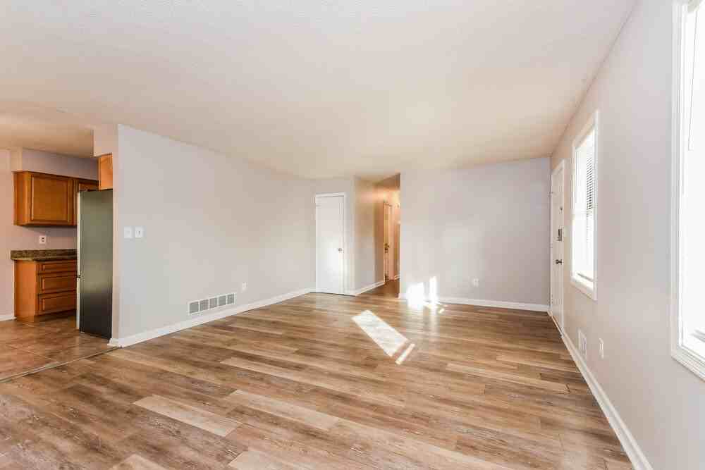 2714 Beaver Creek Xing - Photo 5 of 16