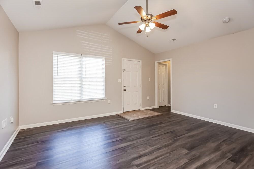 1315 Braveheart Ln - Photo 3 of 16