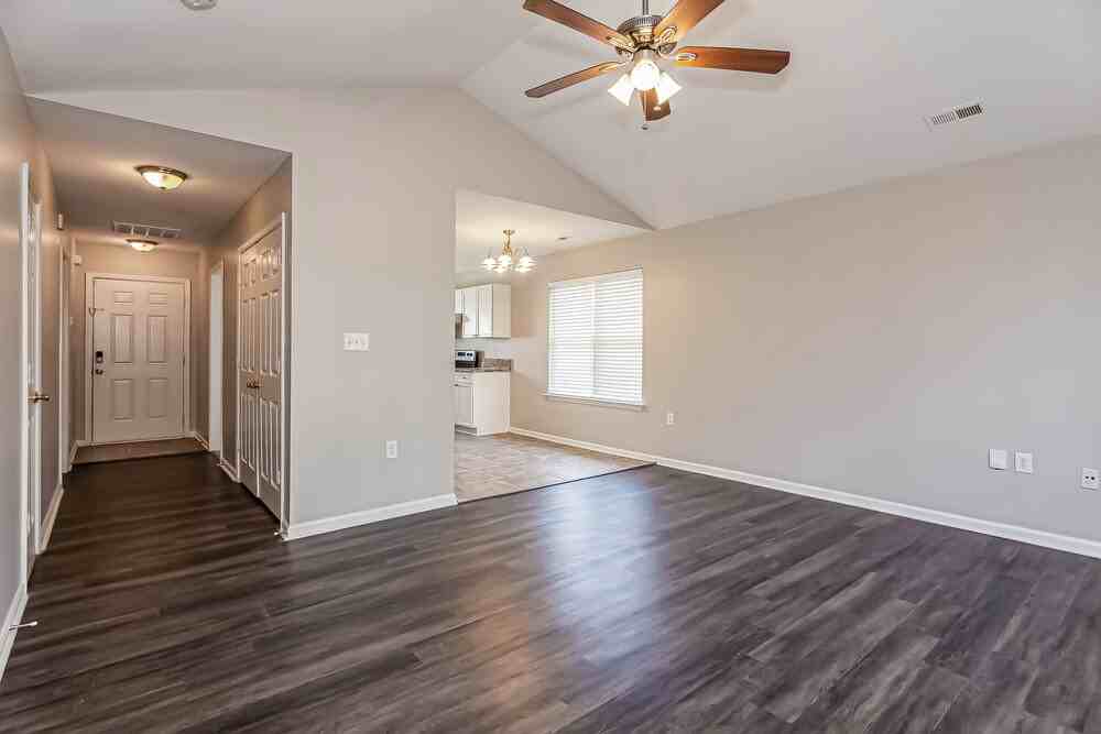 1315 Braveheart Ln - Photo 5 of 16
