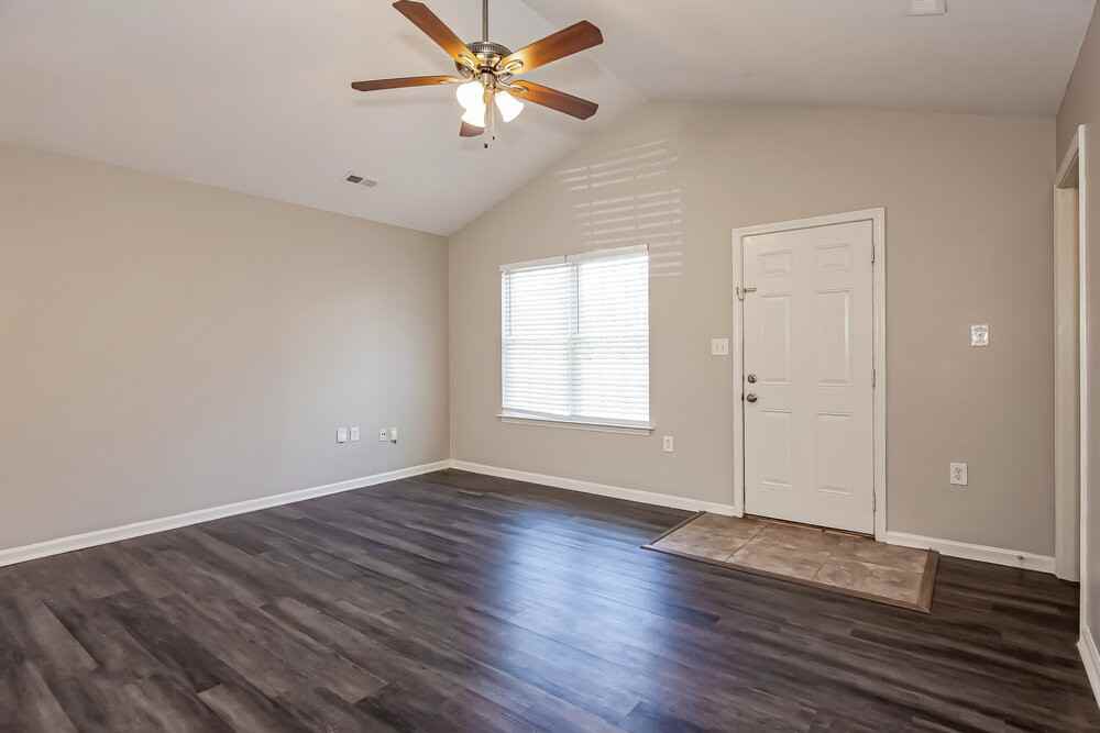 1315 Braveheart Ln - Photo 6 of 16