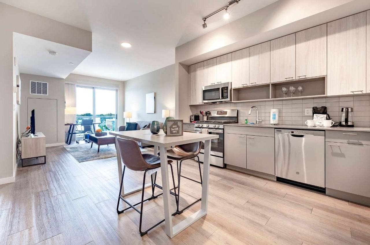 880 Pacific St #1039237P - Photo 6 of 14