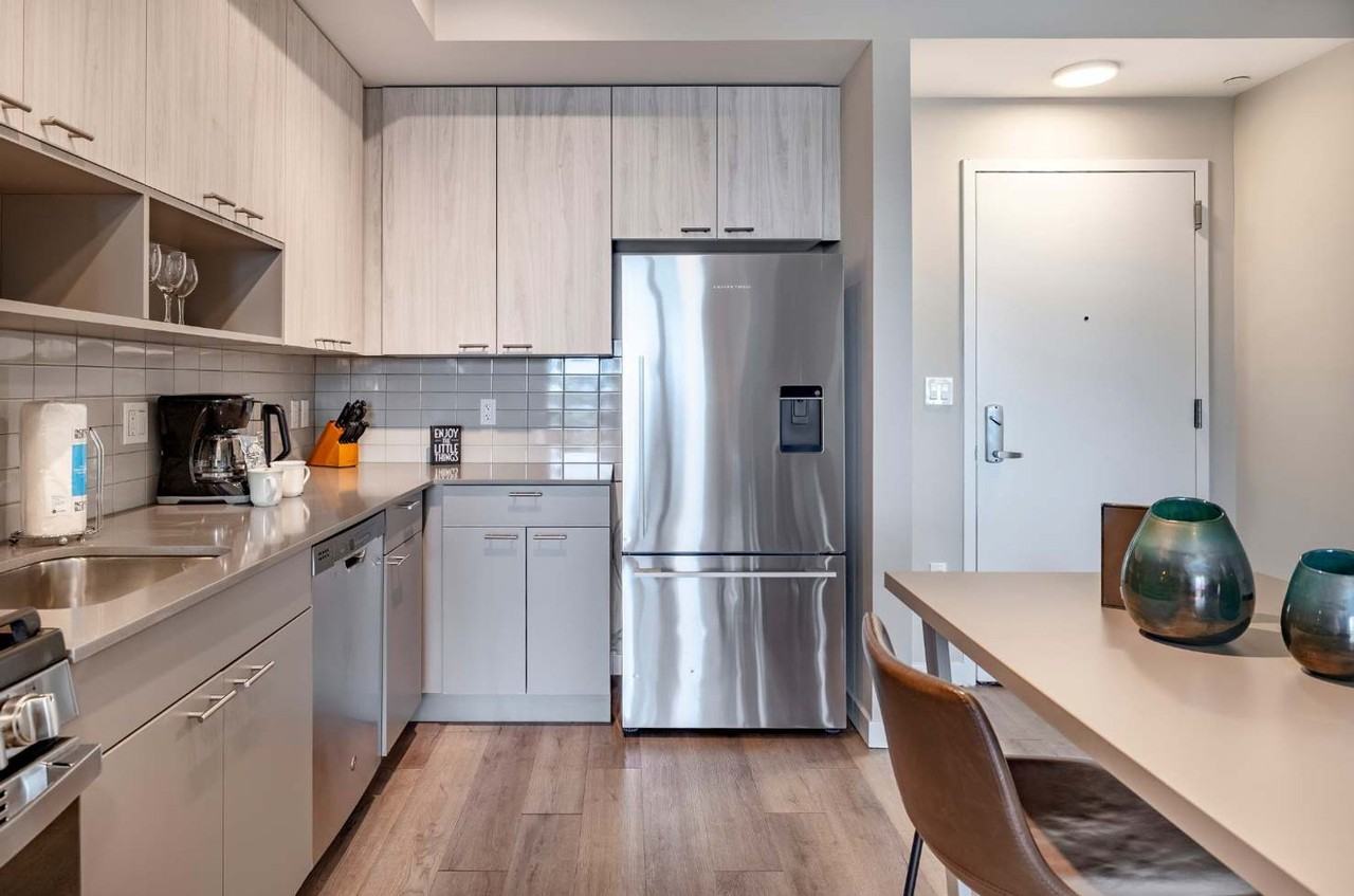 880 Pacific St #1039237P - Photo 7 of 14