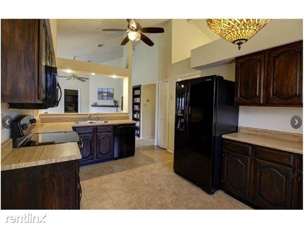 4504 Keys Dr - Photo 2 of 9