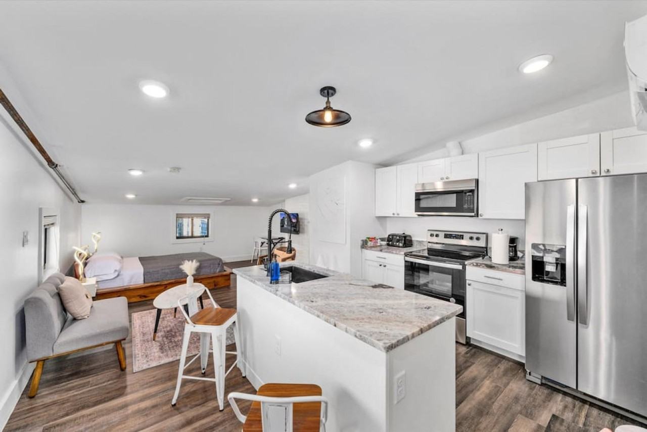 18 West Elder Street #1056100P - Photo 3 of 9