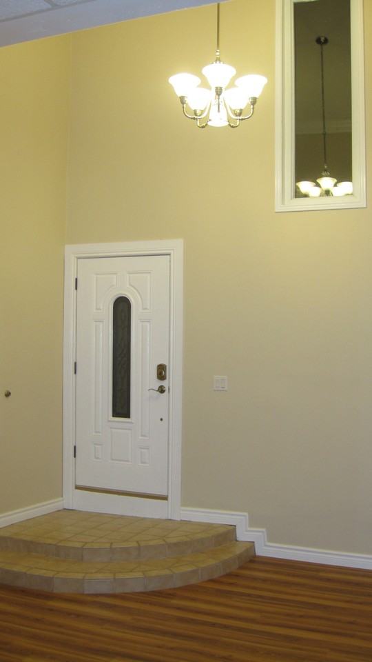 112 Grand River Boulevard - Photo 2 of 11