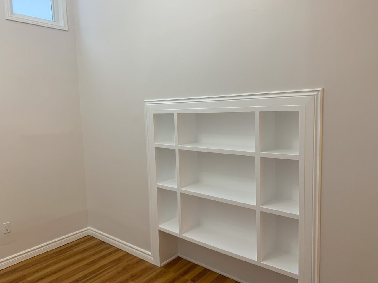 112 Grand River Boulevard - Photo 3 of 11