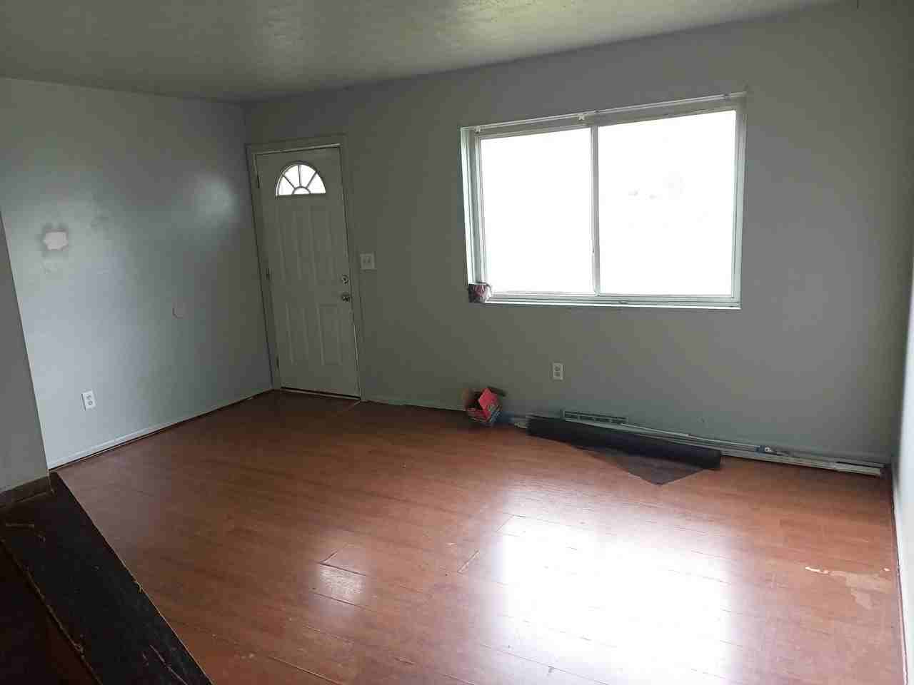 2255 Howey Rd - Photo 2 of 11