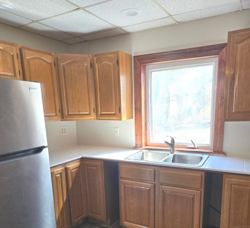181 S Main St - Photo 2 of 10