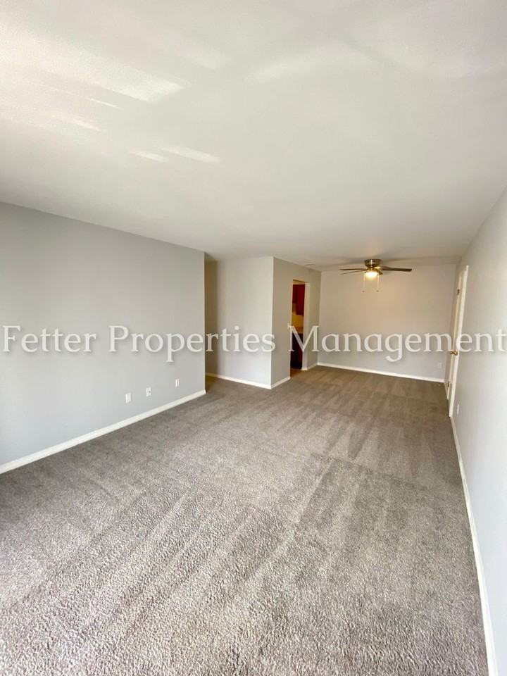 Andrea Court North - Photo 3 of 31