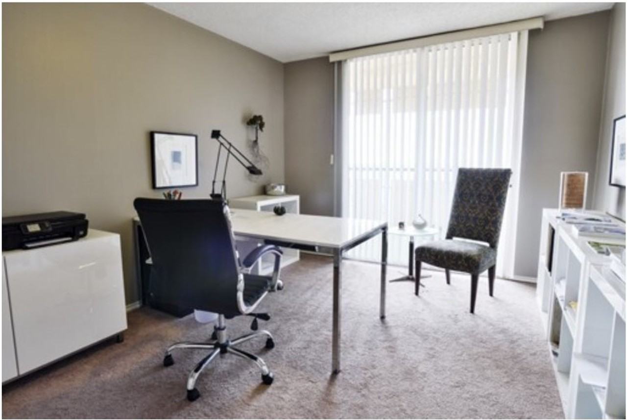 Park Tower Apartments - Photo 5 of 37