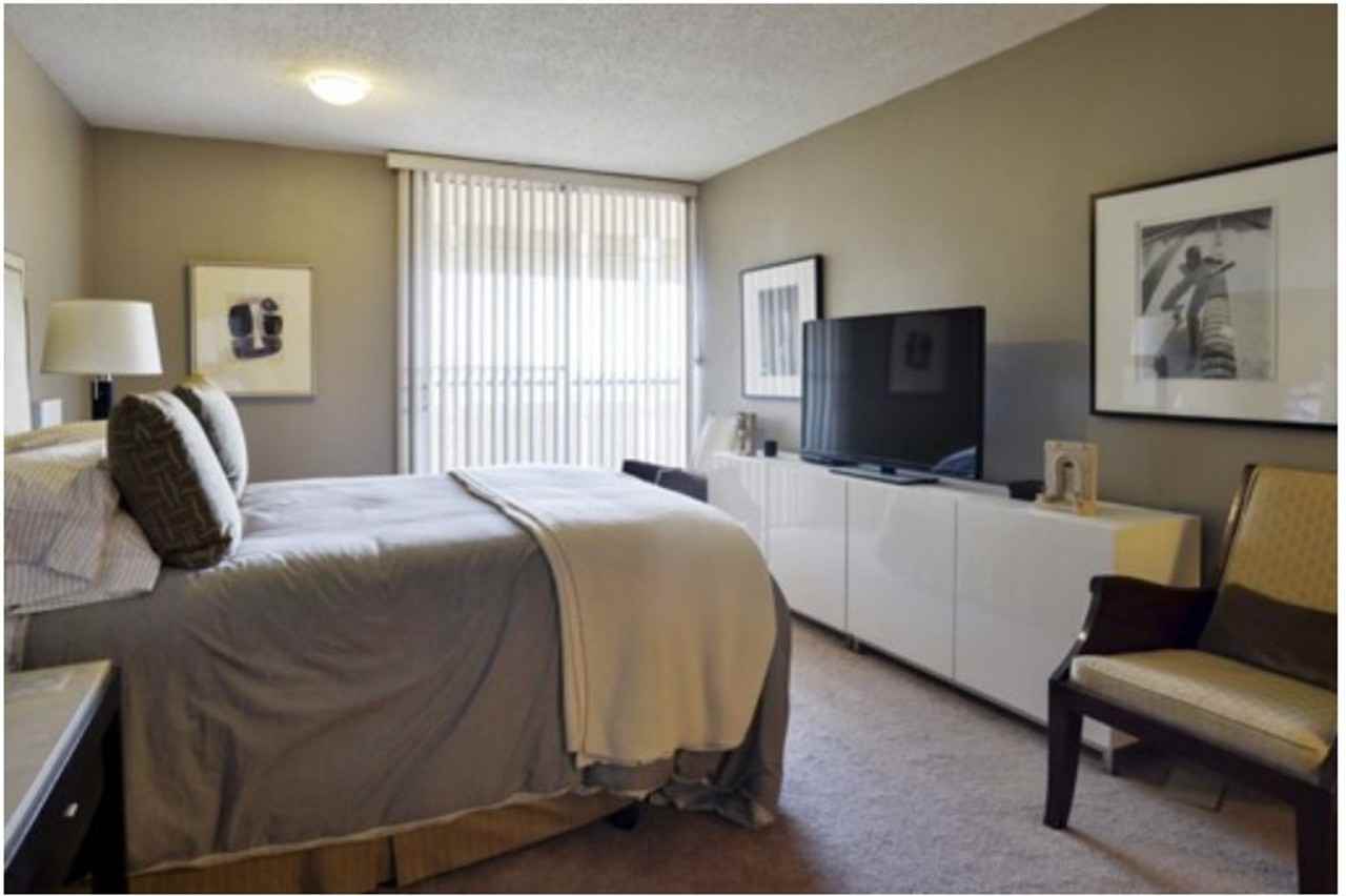 Park Tower Apartments - Photo 6 of 37