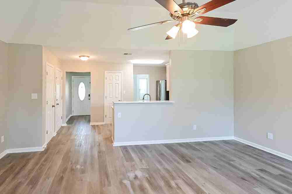 4244 Shadow Oaks Dr - Photo 5 of 16