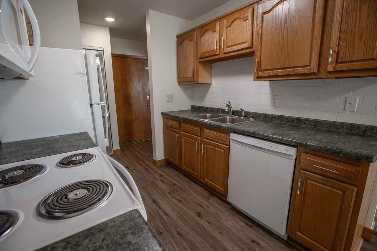 Parkview Apartments - Photo 2 of 21