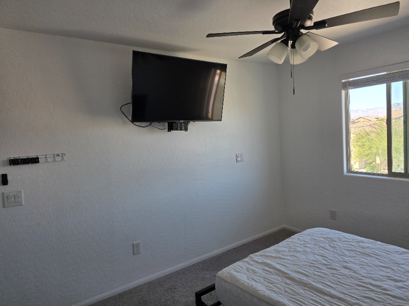 6914 Feather Hill St - Photo 4 of 9