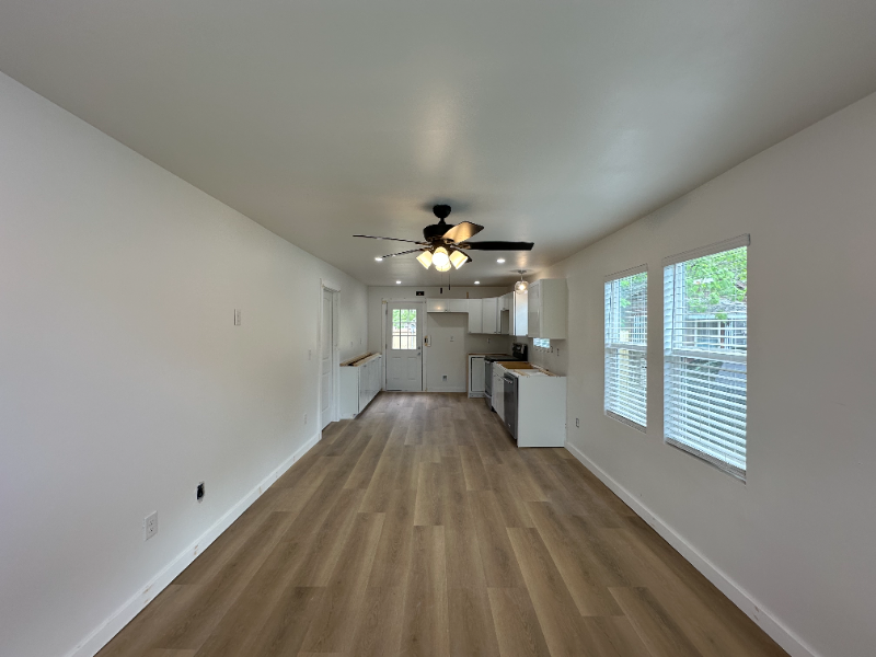 228 E Mosier St - Photo 3 of 12