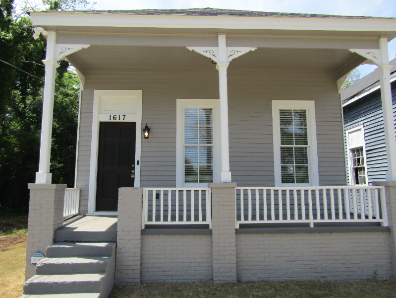 1617 3rd Ave - Photo 2 of 16