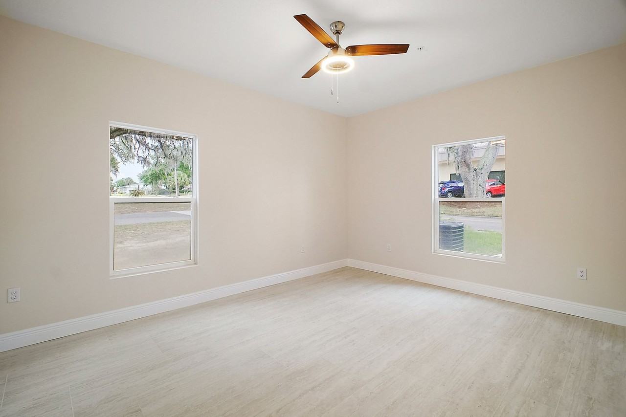 201 N Dewey St #303 - Photo 4 of 50