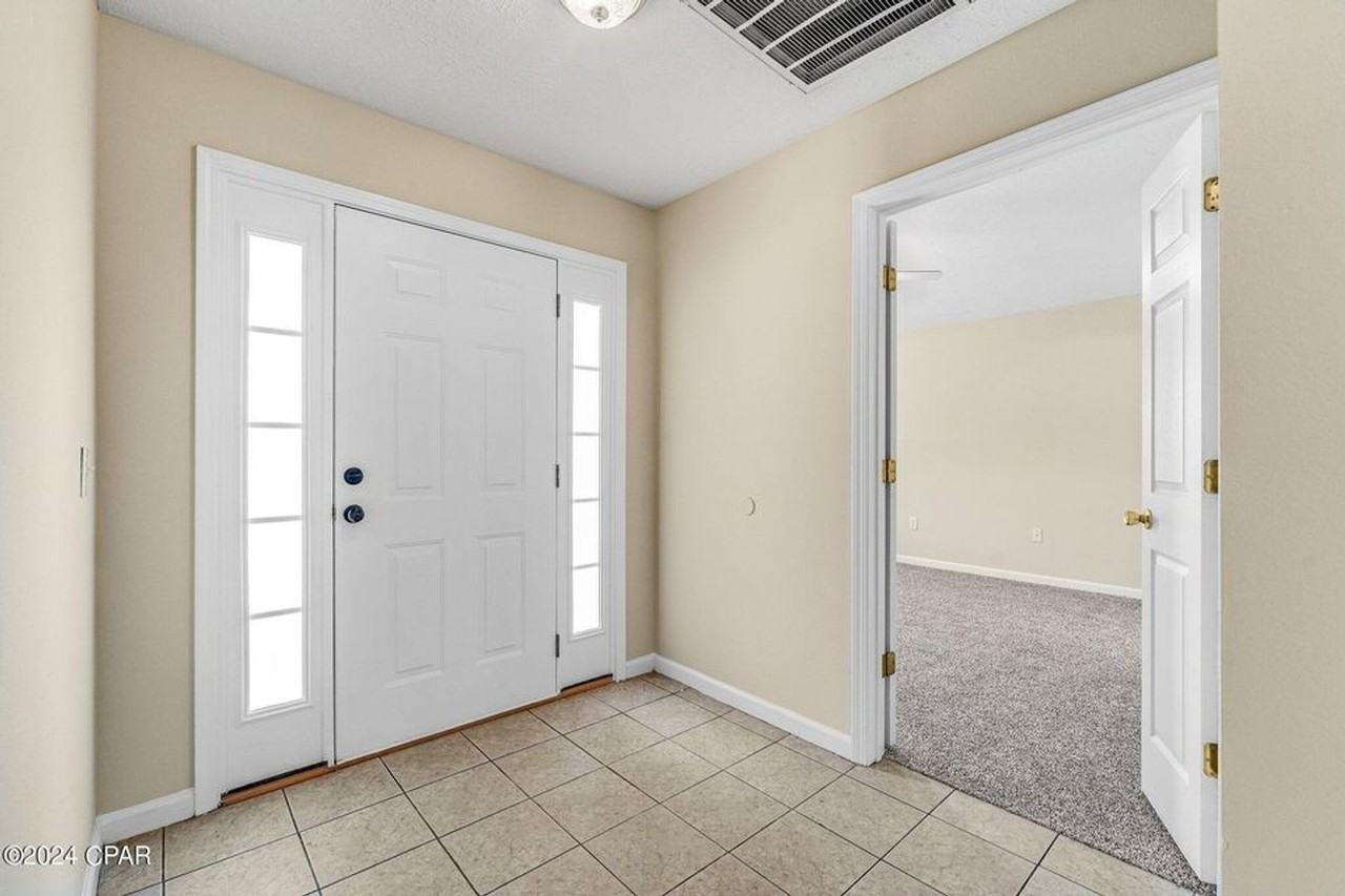 7121 Melissa Elaine Dr - Photo 2 of 26