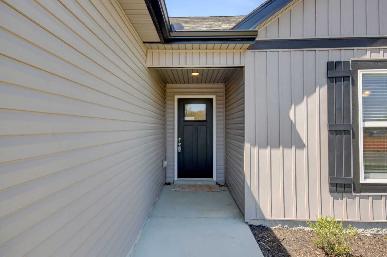 196 Donegal Dr - Photo 4 of 44