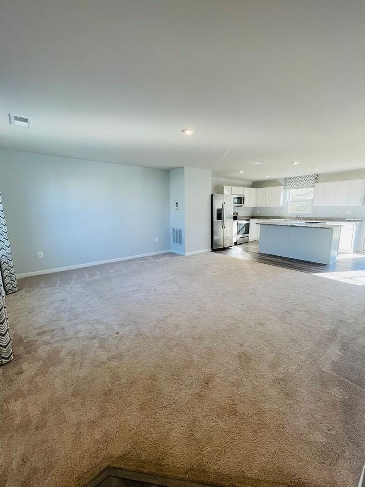 2065 Tailor Dr - Photo 3 of 28