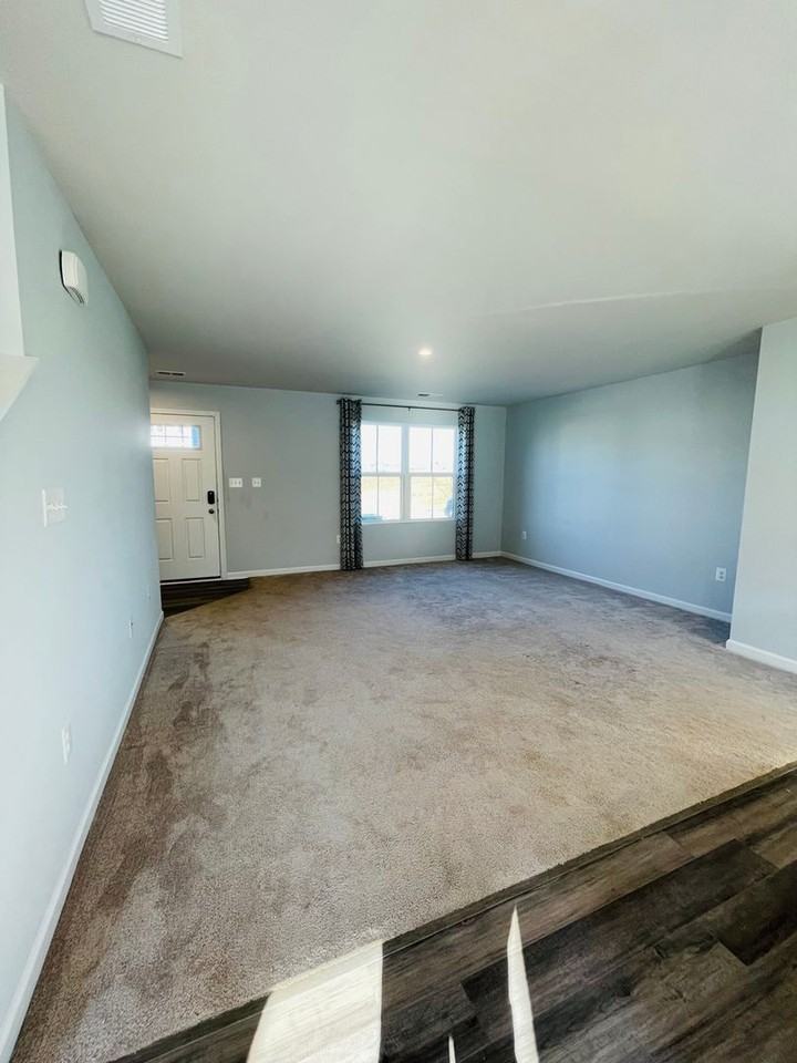 2065 Tailor Dr - Photo 5 of 28
