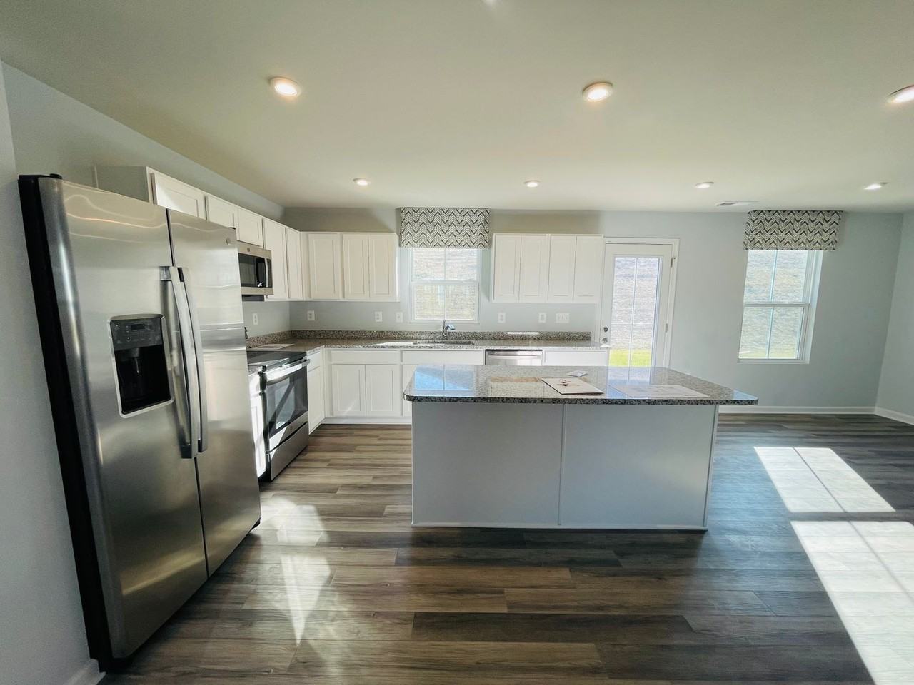 2065 Tailor Dr - Photo 6 of 28