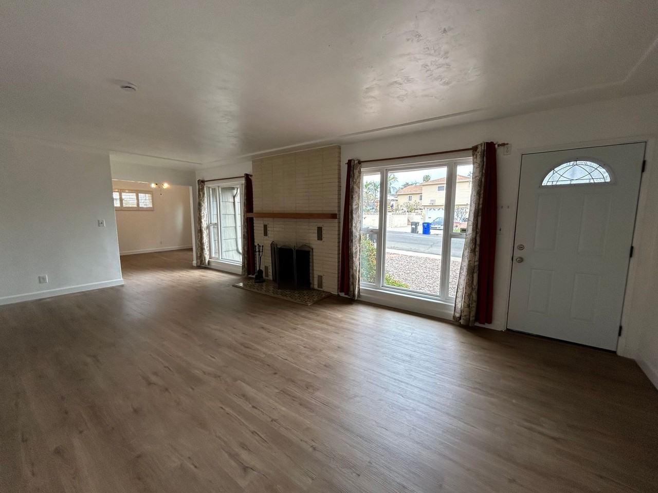 5074 La Dorna St - Photo 4 of 26